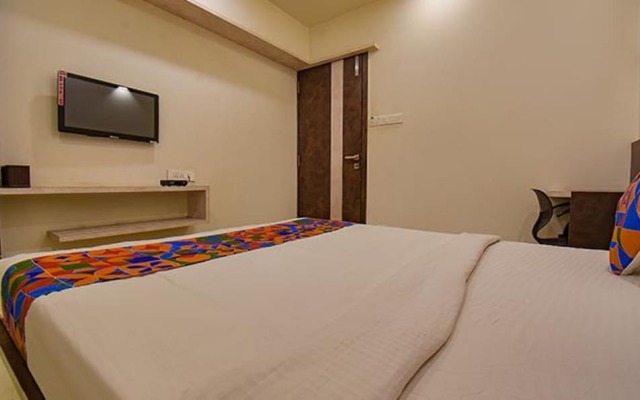 Fabhotel Rs Apartment