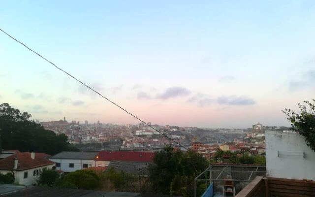 House with 2 Bedrooms in Vila Nova de Gaia, with Wonderful City View, Furnished Terrace And Wifi - 3 Km From the Beach