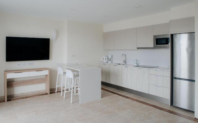 Marinell Collection Palm-Mar