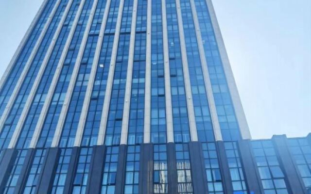 Orange Hotel (Nanjing South Railway Station Baijiahu)