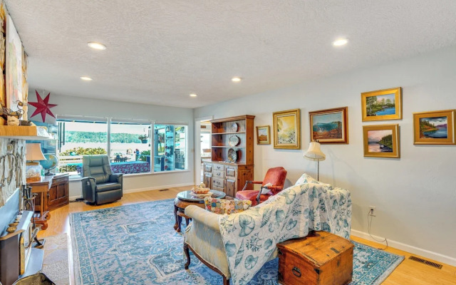 Across Water From Belfair SP: Hood Canal Cottage!