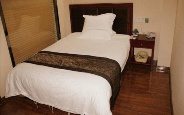 GreenTree Inn Yancheng Dongtai Railway Station Beihai East Road Express Hotel – Guest Rooms – Yancheng