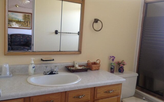 Ocean Peek Bed & Breakfast