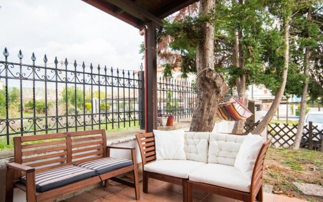 Octopus House 1 min From the Beach of Nikiti