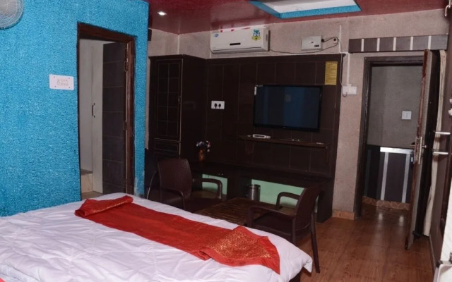 City Plaza Guest House and Restaurant