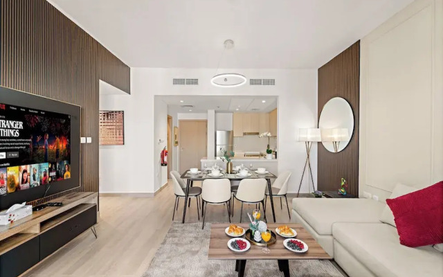 Luxe Ventures Waters Edge Haven