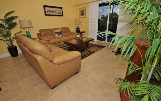 Oceanwalk 14-203 Apartment 3