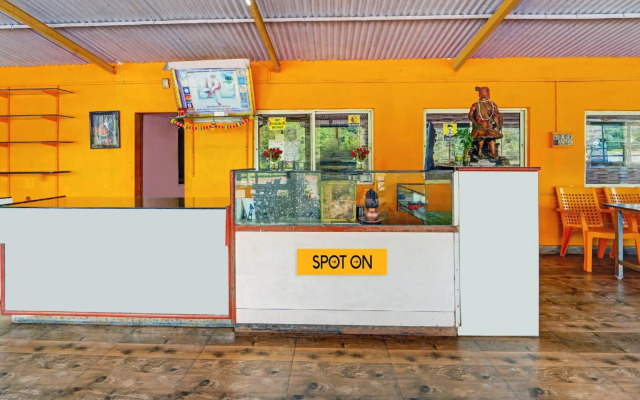 SPOT ON 70096 Hotel Shiv Shilpa