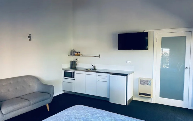 Hideaway Studio Accommodation