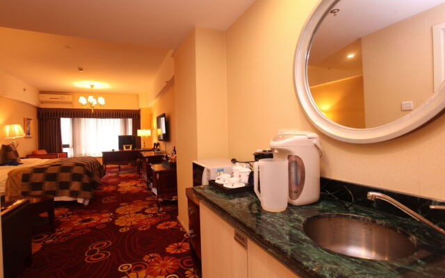 Chengdu Longhu Haibin Hotel