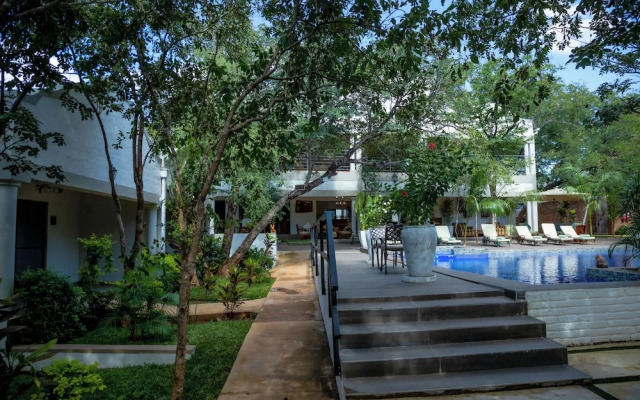 Kasambabezi Lodge