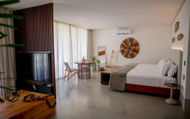 Nanii Hotel