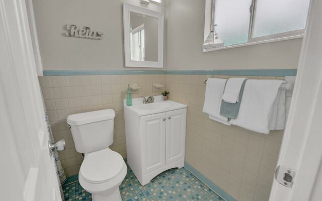 Sea Foam Suites