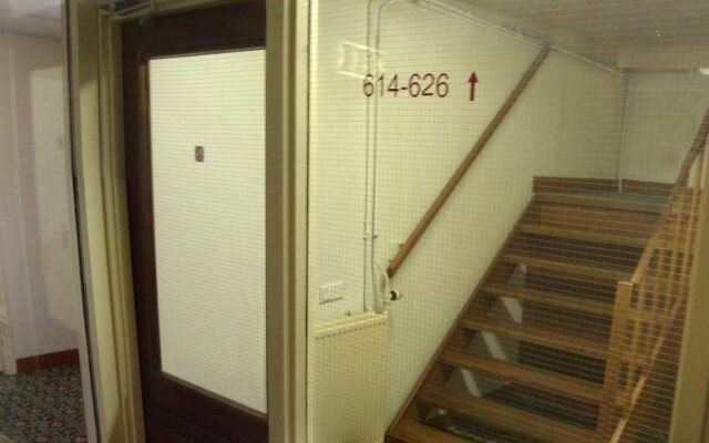 Hostel Bargain Toko