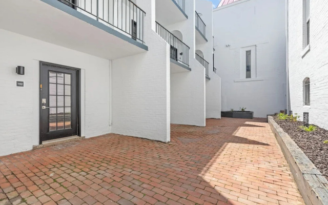 The Gallery Unit 301