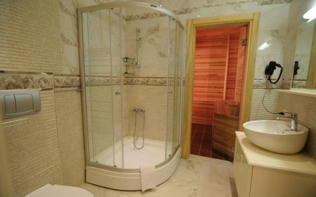 East Suite Hotel