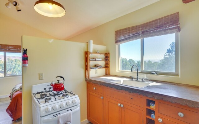 Kanab Studio Escape: Stargaze, Hike, Relax!