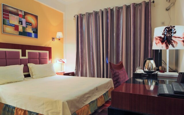 Hotel Ritz Roma Huambo