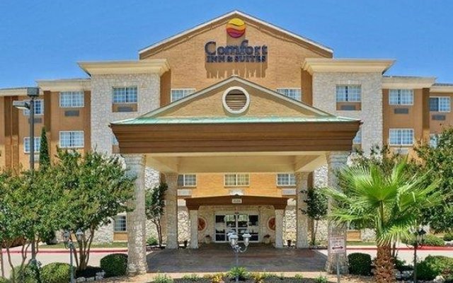 Holiday Inn Express Hotel & Suites Six Flags West-Boerne