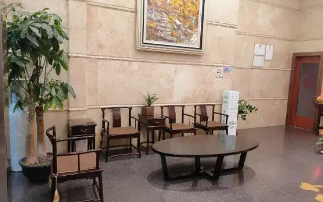 Qiantu Business Hotel(San Shui Guang Chang Dian)
