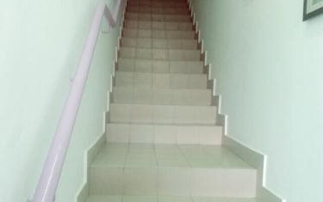 Lavender Riverside Hotel