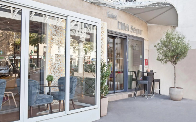 Hotel Eiffel Segur