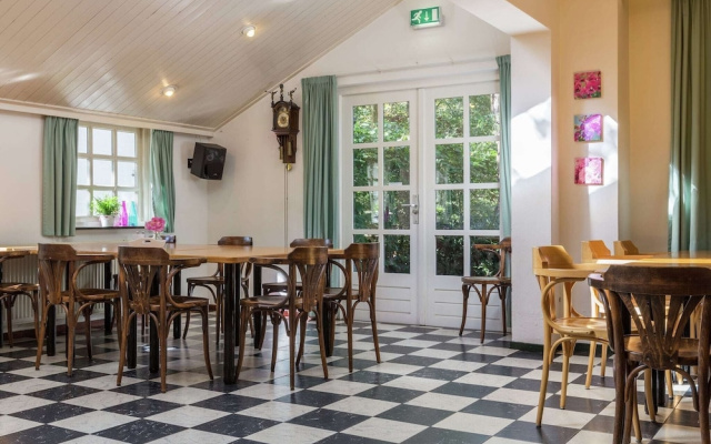 Spacious Holiday Home in Bergeijk With Garden - фото 4