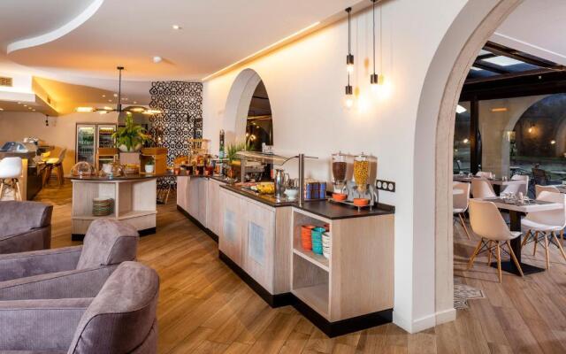 Château et Golf De Taulane