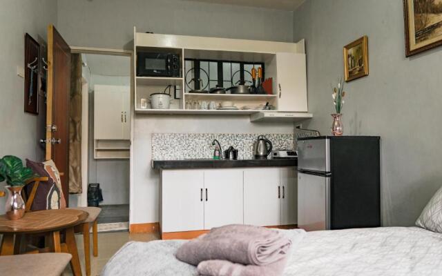 Apartment near Malls