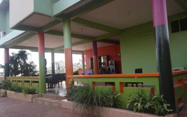 Filly's Guest House