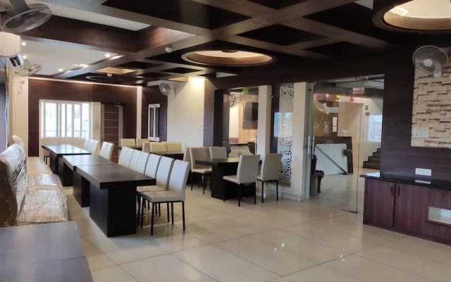 Hotel Maple Delite