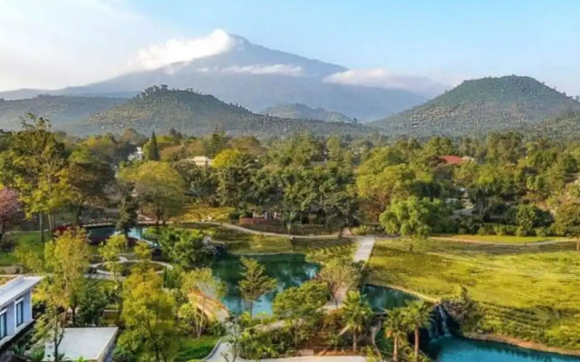 Gran Melia Red Level Deluxe City View 2