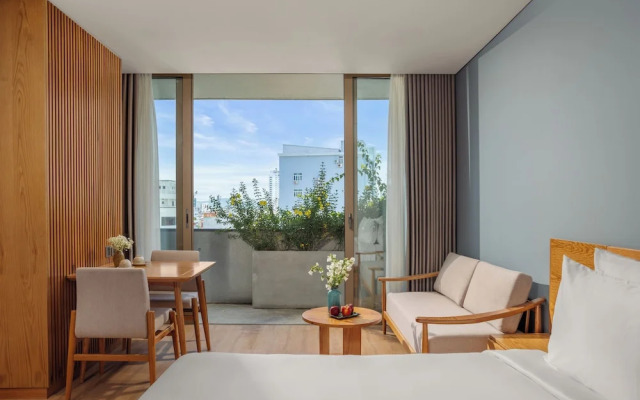 Vernal hotel & Apartment office