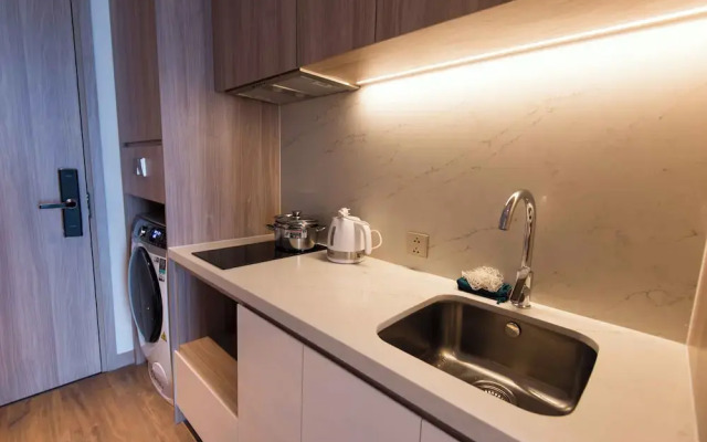 A La Carte Ha Long Residence