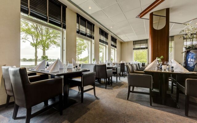 Отель Fletcher Hotel-Restaurant 's-Hertogenbosch