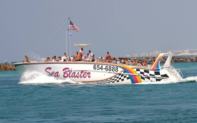 1309 Laurel Grove 3 Bedroom Home by RedAwning