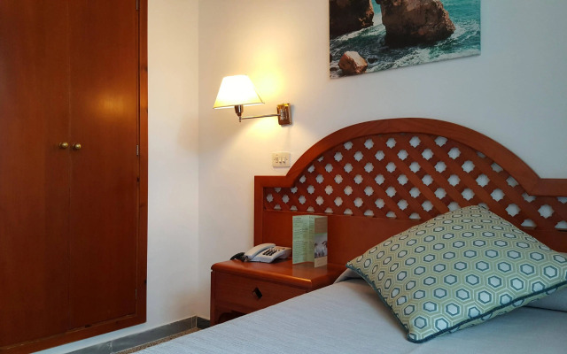 Hotel Pinos Playa