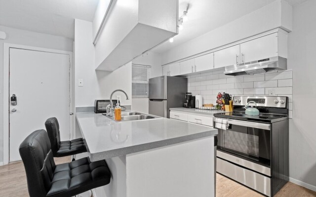 Stylish 2BR Near UT Highland Evonify