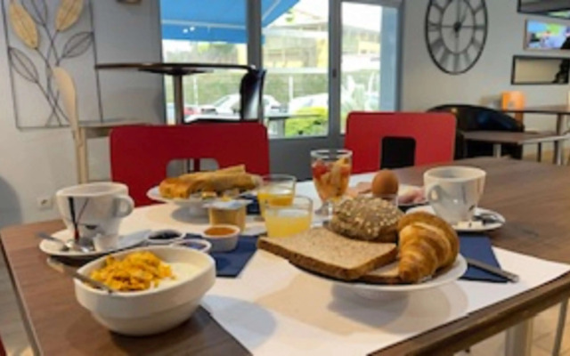 Kyriad Direct Montpellier St Jean de Vedas – La Peyrière