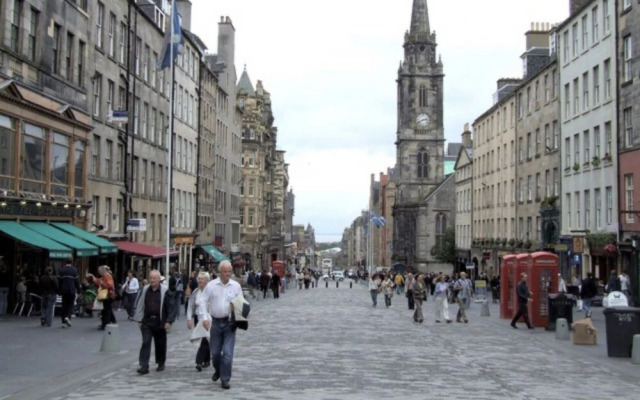 Smart 2 Bed Apartment Edinburgh City Centre Old To