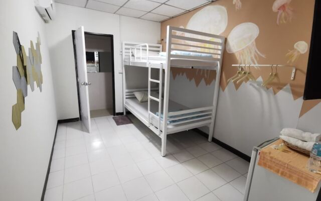 J Room Bangsaen
