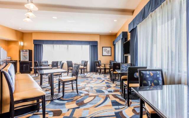 Comfort Suites Pell City I-20 exit 158
