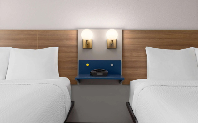 Microtel Inn & Suites by Wyndham Tracy