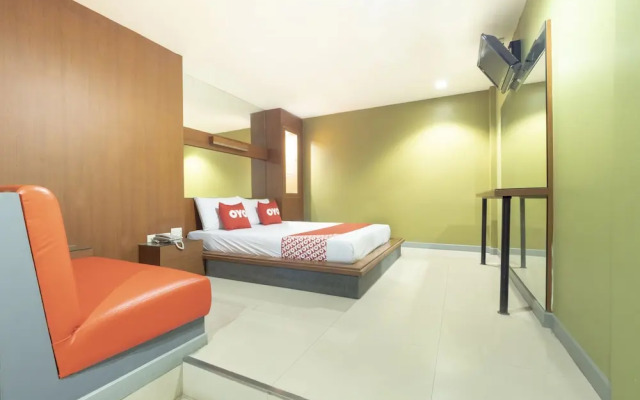 OYO 75382 Chonburi Hotel