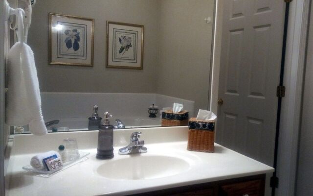 Garden Inn Bed & Breakfast at Bee Rock