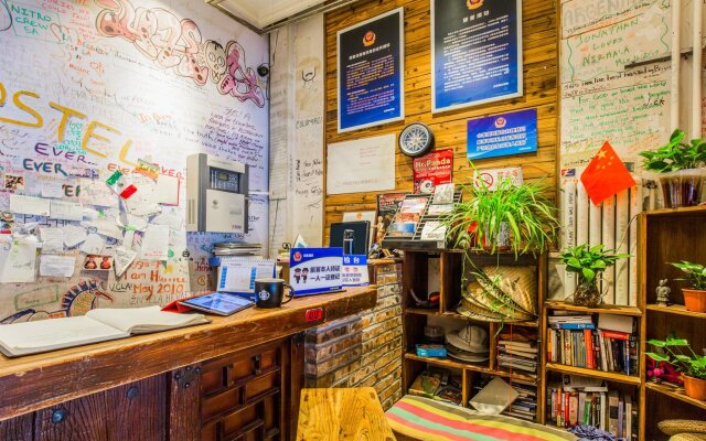 365 inn - Hostel
