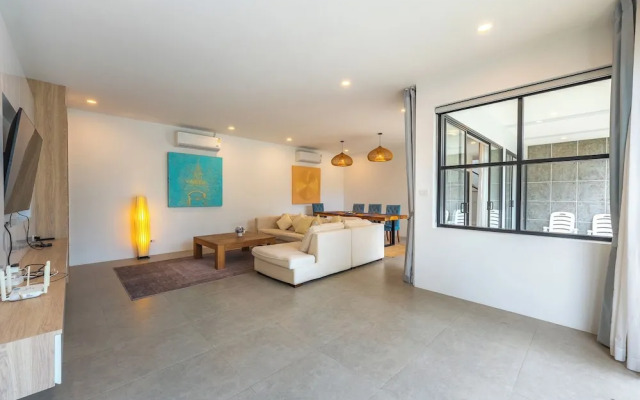 One of Phukets Best Villas V212