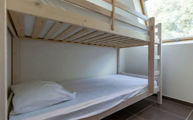 Lovely Holiday Home in Adinkerke With Fenced Garden