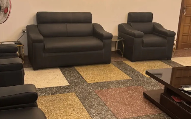 LaRosa Executive Guest House