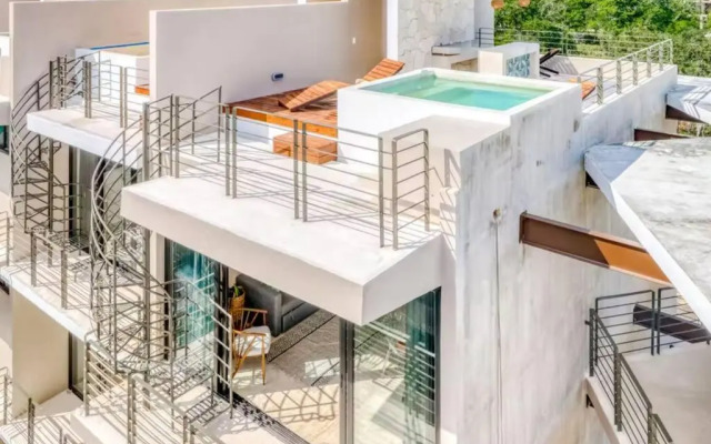 308 Amena Modern Penthouse w/Gym and Private Pool&Rooftop